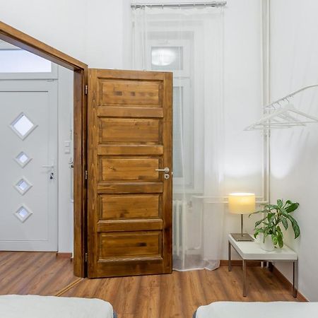 Central Avenue Apartment ブダペスト エクステリア 写真