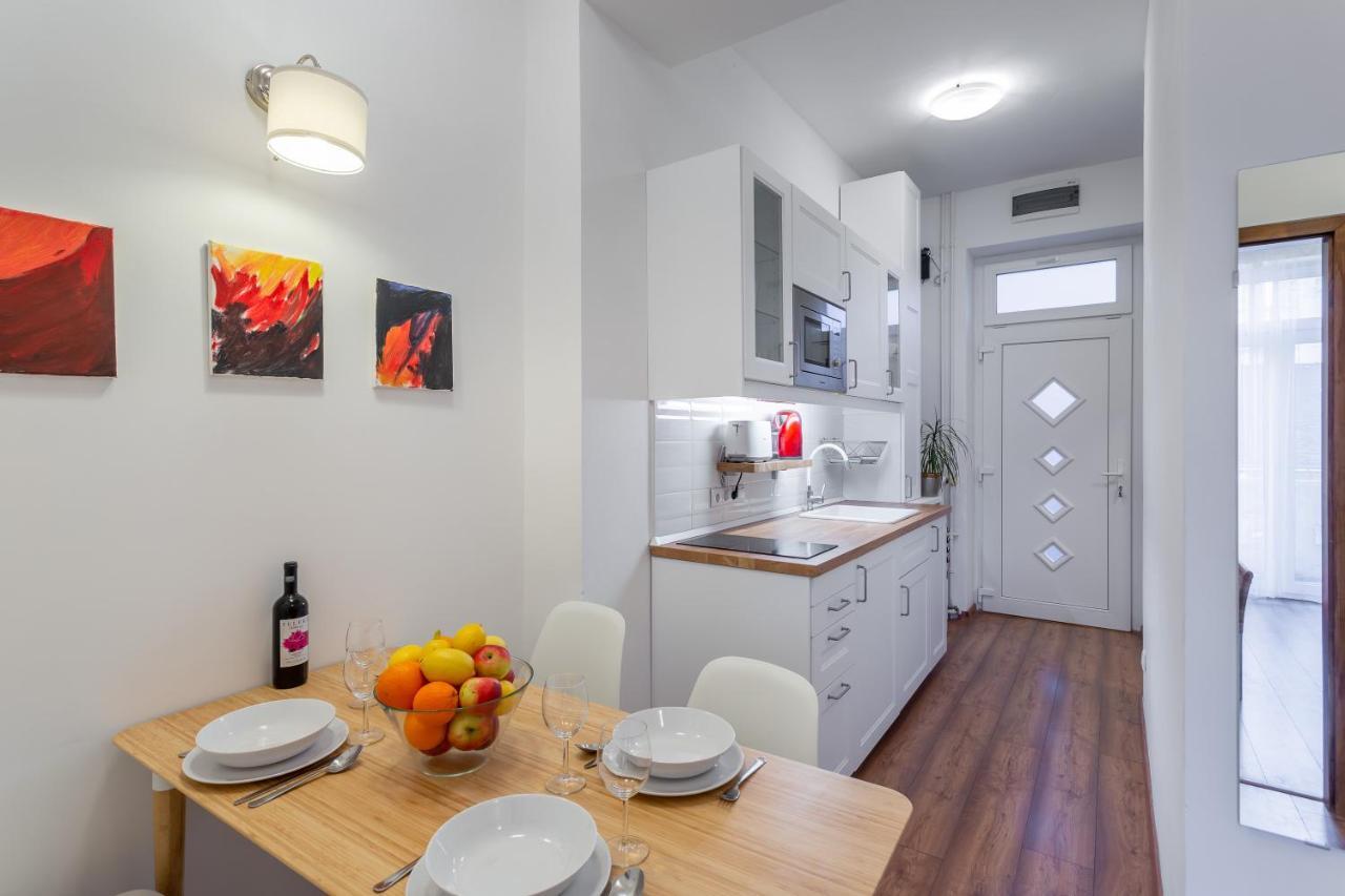 Central Avenue Apartment ブダペスト エクステリア 写真