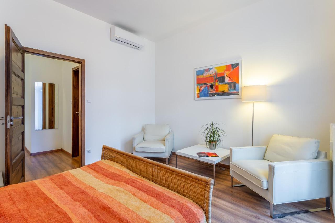 Central Avenue Apartment ブダペスト エクステリア 写真