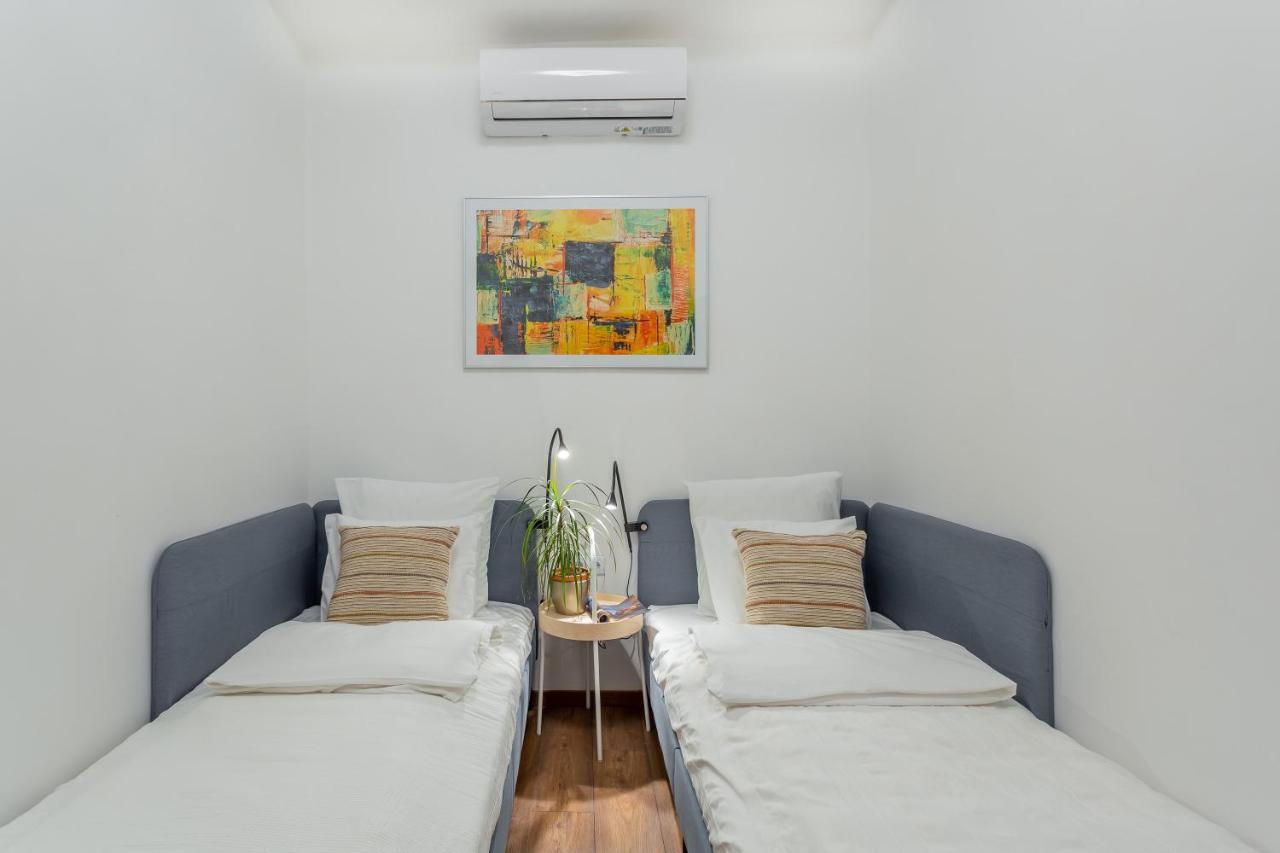 Central Avenue Apartment ブダペスト エクステリア 写真